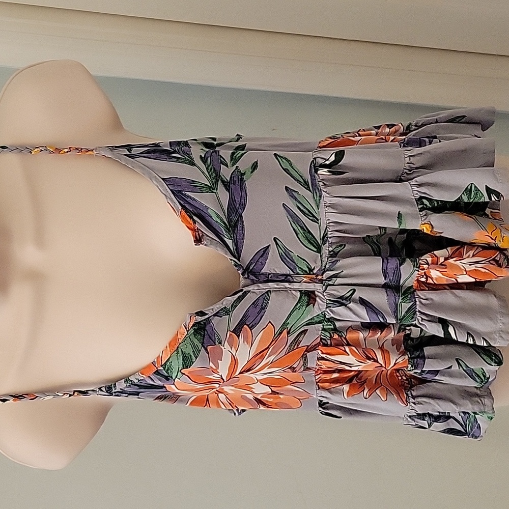 Patrons of Peace Gray Floral Print Ruffled V-Front Camisole size Large